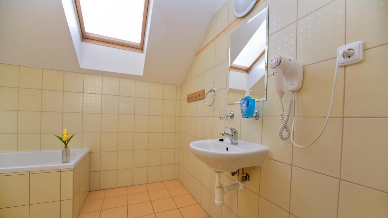 Wellness Penzion Eva Dolni Moravice Exterior photo